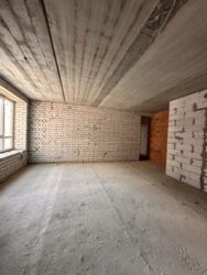 ������ 2-������� �� Art house. ���� 14