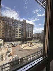 ������ 2-������� �� Art house. ���� 8