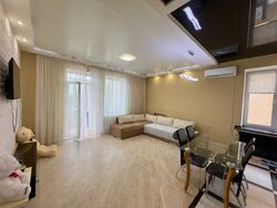 Продаж 2-кім. квартири 70,6м2 з дизайнерським ремонтом! Меблі.Техніка.Топ локація, фото 3 Продаж 2-кім. квартири 70,6м2 з дизайнерським ремонтом! Меблі.Техніка.Топ локація, фото 3