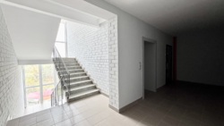 Продам велику 1к кв в центрі! Зданий будинок! Держ.програми! фото 5 Продам велику 1к кв в центрі! Зданий будинок! Держ.програми! фото 5