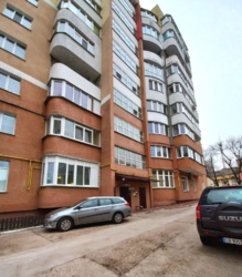 Продам велику 2 рівневу квартиру в центрі , разом з паркінгом фото 1 Продам велику 2 рівневу квартиру в центрі , разом з паркінгом фото 1