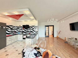 Продаж! Квартира з видом на озеро, Шумського 5, 107 м2 фото 3 Продаж! Квартира з видом на озеро, Шумського 5, 107 м2 фото 3