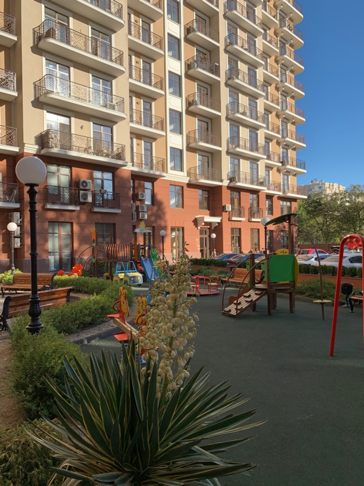 Продам 2-ком. кв. Французский бульвар/ул.Вице-адмирала Азарова. фото 1 Продам 2-ком. кв. Французский бульвар/ул.Вице-адмирала Азарова. фото 1