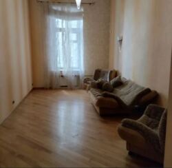 Продам потрясающую 4-х ком.кв. с видом на Оперный театр Театральный переулок (бывший пер.Чайковского). фото 5 Продам потрясающую 4-х ком.кв. с видом на Оперный театр Театральный переулок (бывший пер.Чайковского). фото 5