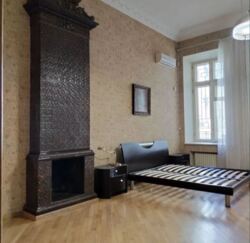 Продам потрясающую 4-х ком.кв. с видом на Оперный театр Театральный переулок (бывший пер.Чайковского). фото 3 Продам потрясающую 4-х ком.кв. с видом на Оперный театр Театральный переулок (бывший пер.Чайковского). фото 3