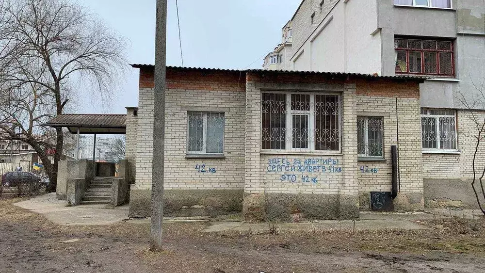 2-кімнатна в 12 мкр-н фото 1 2-кімнатна в 12 мкр-н фото 1