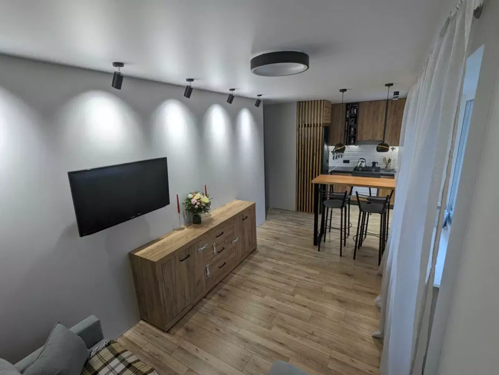 3-кімнатна на пр-ті Шевченко фото 1 3-кімнатна на пр-ті Шевченко фото 1