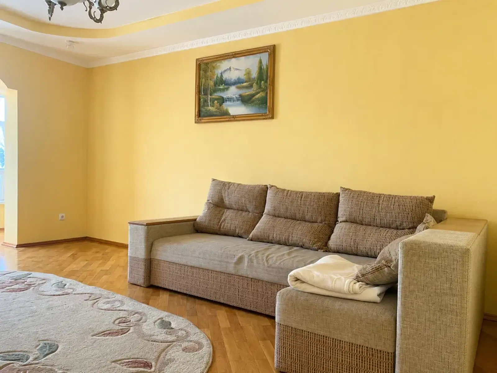 Продається простора хороша квартира фото 1 Продається простора хороша квартира фото 1