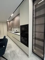 ������ ��������, ������ 77 ��.� � ������ ����� �����-���������� ���� 4