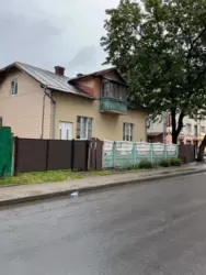 Квартира(дуплекс)3-х к з власним подвір`ям і заїздом в центрі міста ! фото 10 Квартира(дуплекс)3-х к з власним подвір`ям і заїздом в центрі міста ! фото 10