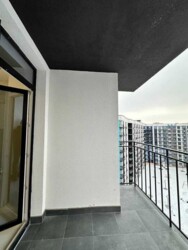 ������ 2 �� �������� � �������� � �� 'Famyli Plaza'. ���� 17