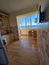 4 � ���� 10
