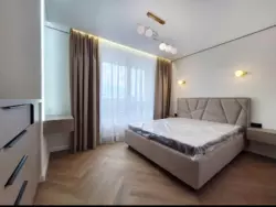 Продаж великої квартири у ЖК Famely Plaza фото 8 Продаж великої квартири у ЖК Famely Plaza фото 8