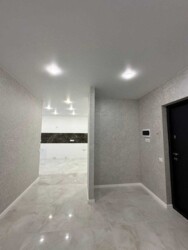 ������ 2 �� �������� � �������� � �� 'Famyli Plaza'. ���� 18