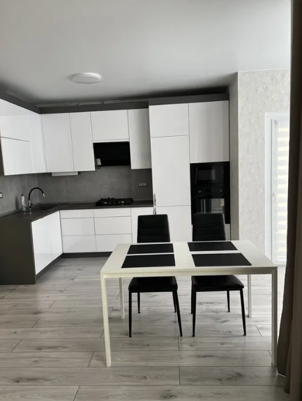Продаж 1-кімнатна квартира-студія з ремонтом ЖК Фаворит фото 1 Продаж 1-кімнатна квартира-студія з ремонтом ЖК Фаворит фото 1