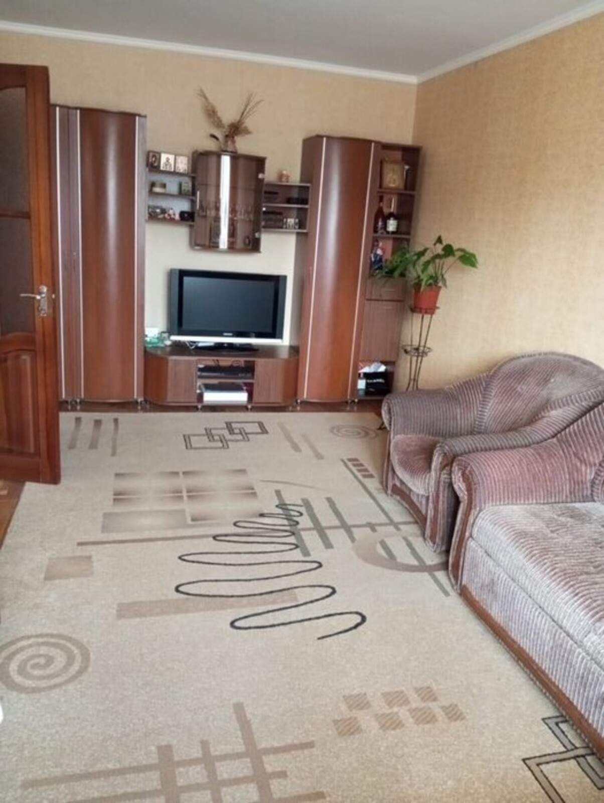 Продаж 2-х кімнатної квартири з А.О. р-н ринок Хмільники 64 000 € фото 1 Продаж 2-х кімнатної квартири з А.О. р-н ринок Хмільники 64 000 € фото 1