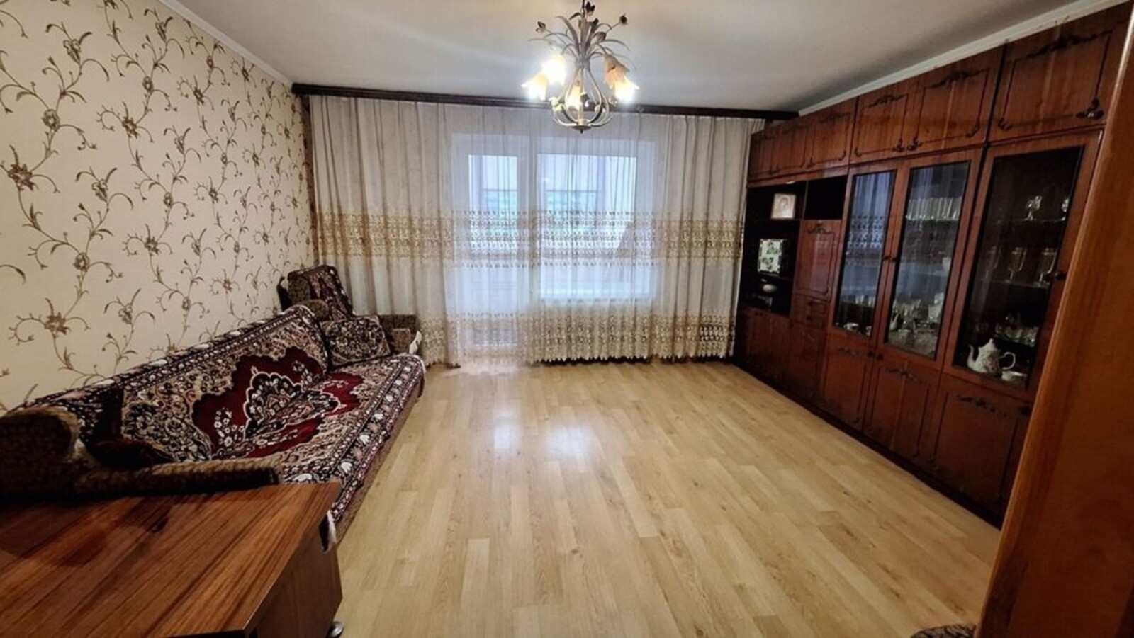 Продається простора 3-кімнатна квартира 71 000 $ фото 1 Продається простора 3-кімнатна квартира 71 000 $ фото 1