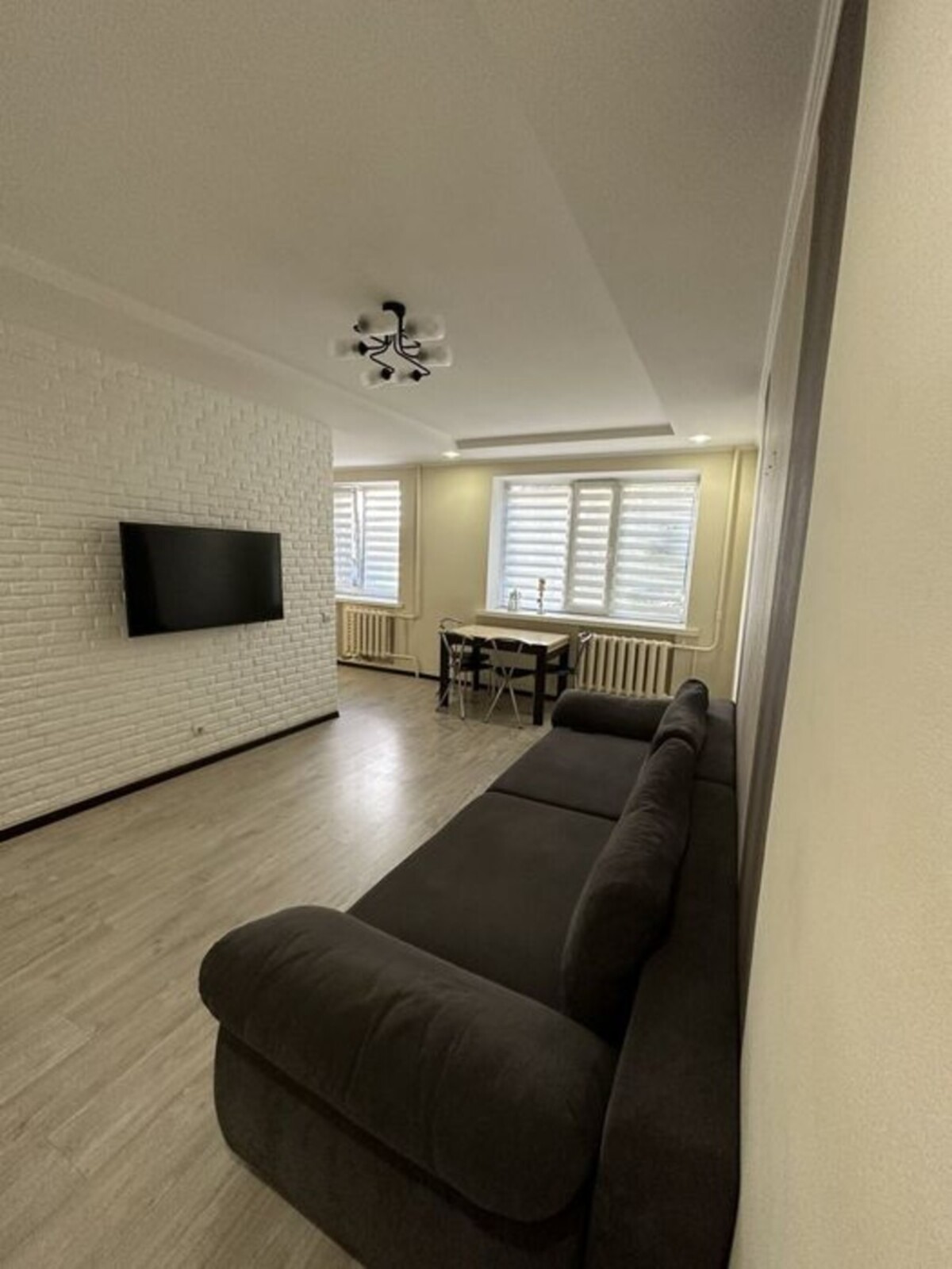 3-кімнатна квартира з ремонтом, меблями і технікою | 79 500 $ фото 1 3-кімнатна квартира з ремонтом, меблями і технікою | 79 500 $ фото 1