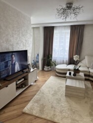 Продам квартиру в центрі міста по вулиці Михайла Грушевського фото 3 Продам квартиру в центрі міста по вулиці Михайла Грушевського фото 3