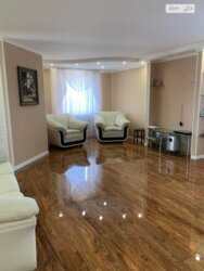 Продається 4 кімнатна квартира по вул. Перемоги фото 1 Продається 4 кімнатна квартира по вул. Перемоги фото 1