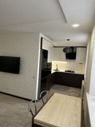 3-кімнатна квартира з ремонтом, меблями і технікою | 79 500 $ фото 4 3-кімнатна квартира з ремонтом, меблями і технікою | 79 500 $ фото 4