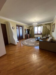 Продається простора 4-х кімнатна квартира в самому центрі міста.. фото 4 Продається простора 4-х кімнатна квартира в самому центрі міста.. фото 4