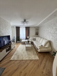 Продам квартиру в центрі міста по вулиці Михайла Грушевського фото 1 Продам квартиру в центрі міста по вулиці Михайла Грушевського фото 1