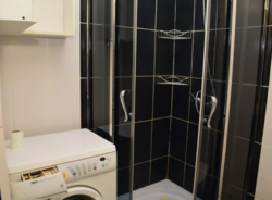 Продається двокімнатна квартира в центрі по вул. Володимирська фото 6 Продається двокімнатна квартира в центрі по вул. Володимирська фото 6