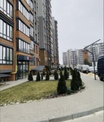  1 .  Grand City Dombrovskyi.  3