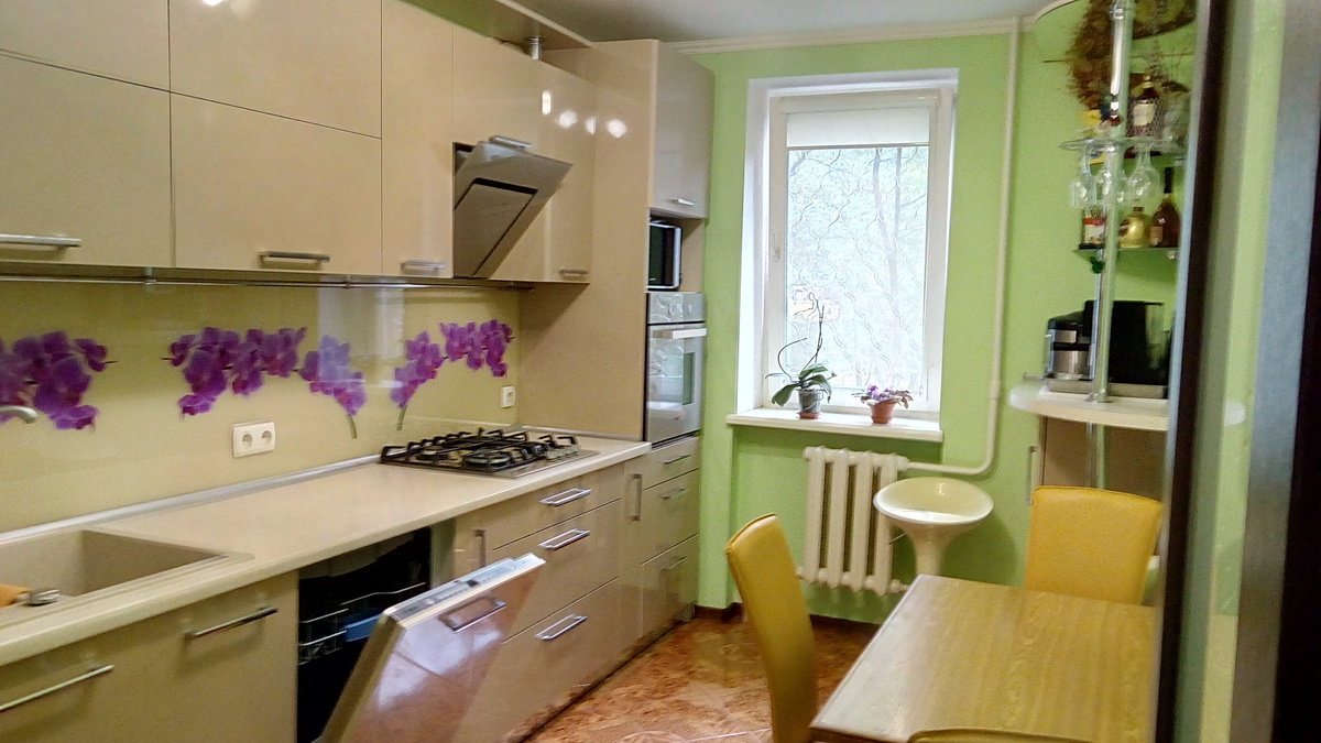 Продам 3 комнатную квартиру в кирпичном доме. фото 1 Продам 3 комнатную квартиру в кирпичном доме. фото 1