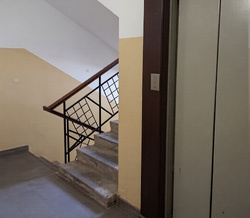 Продам 2 комнатную в кирпичном доме. 70 м2 Ак. Королева / Тополевая фото 7 Продам 2 комнатную в кирпичном доме. 70 м2 Ак. Королева / Тополевая фото 7