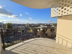  1   40,7 2.  / .  Kadorr City  1