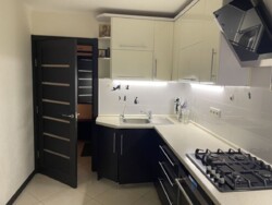 Продам 3 комнатную в кирпичном доме. Центр Таирова фото 3 Продам 3 комнатную в кирпичном доме. Центр Таирова фото 3