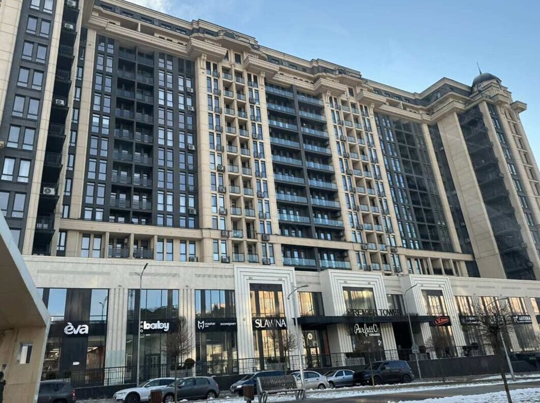 Продаж 2к квартири 82.1 кв. м на просп. Космонавтів фото 1 Продаж 2к квартири 82.1 кв. м на просп. Космонавтів фото 1