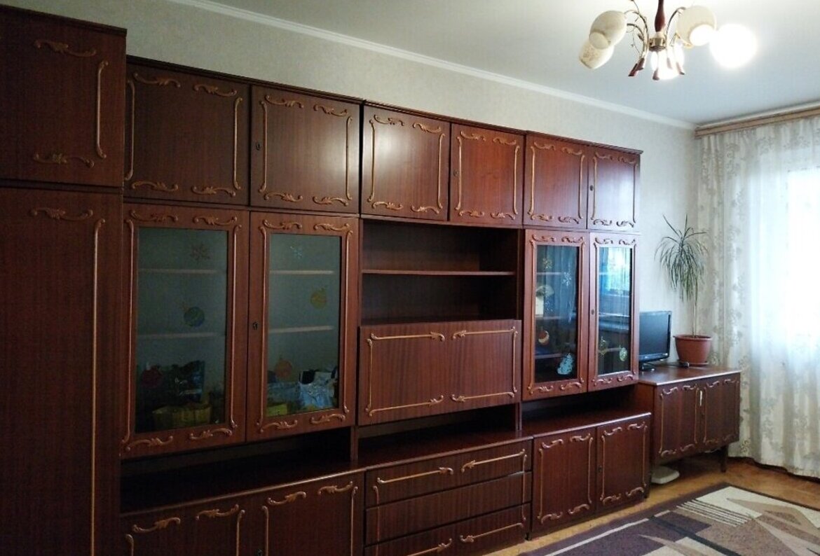Продаж 2к квартири 44.5 кв. м на просп. Космонавтів фото 1 Продаж 2к квартири 44.5 кв. м на просп. Космонавтів фото 1