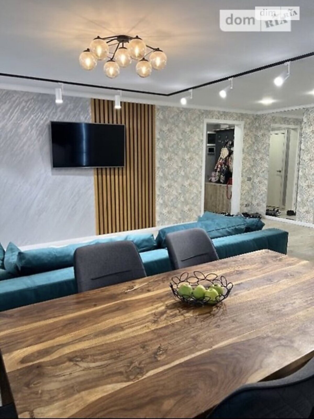 Продаж 3к квартири 91 кв. м на вул. Миколаївська фото 1 Продаж 3к квартири 91 кв. м на вул. Миколаївська фото 1