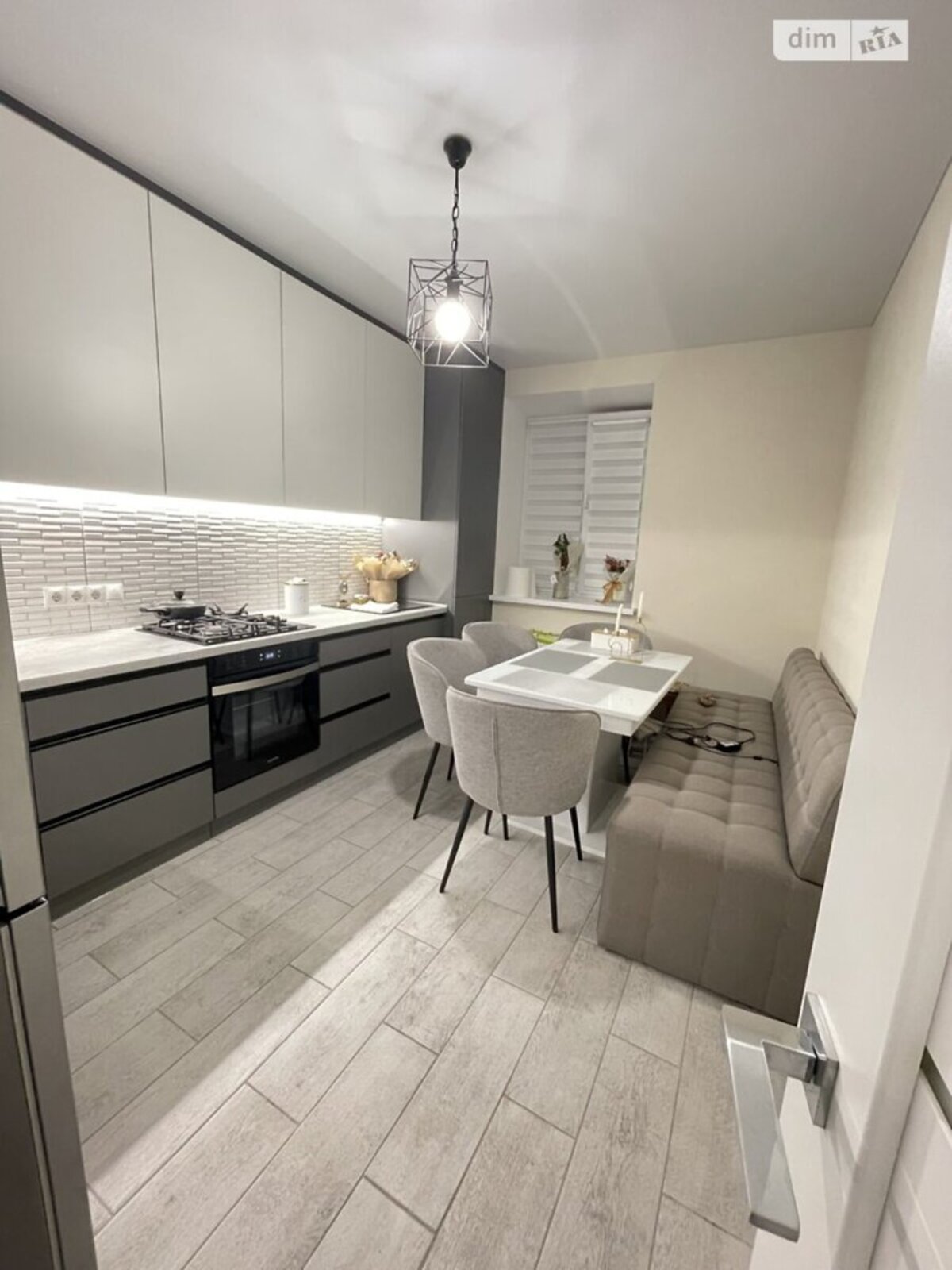 Продаж 1к квартири 42 кв. м на вул. Академіка Янгеля 6К фото 1 Продаж 1к квартири 42 кв. м на вул. Академіка Янгеля 6К фото 1