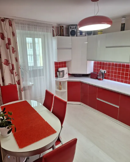 Продаж 3к квартири 72 кв. м на Барвиста/1 пр. Український фото 1 Продаж 3к квартири 72 кв. м на Барвиста/1 пр. Український фото 1