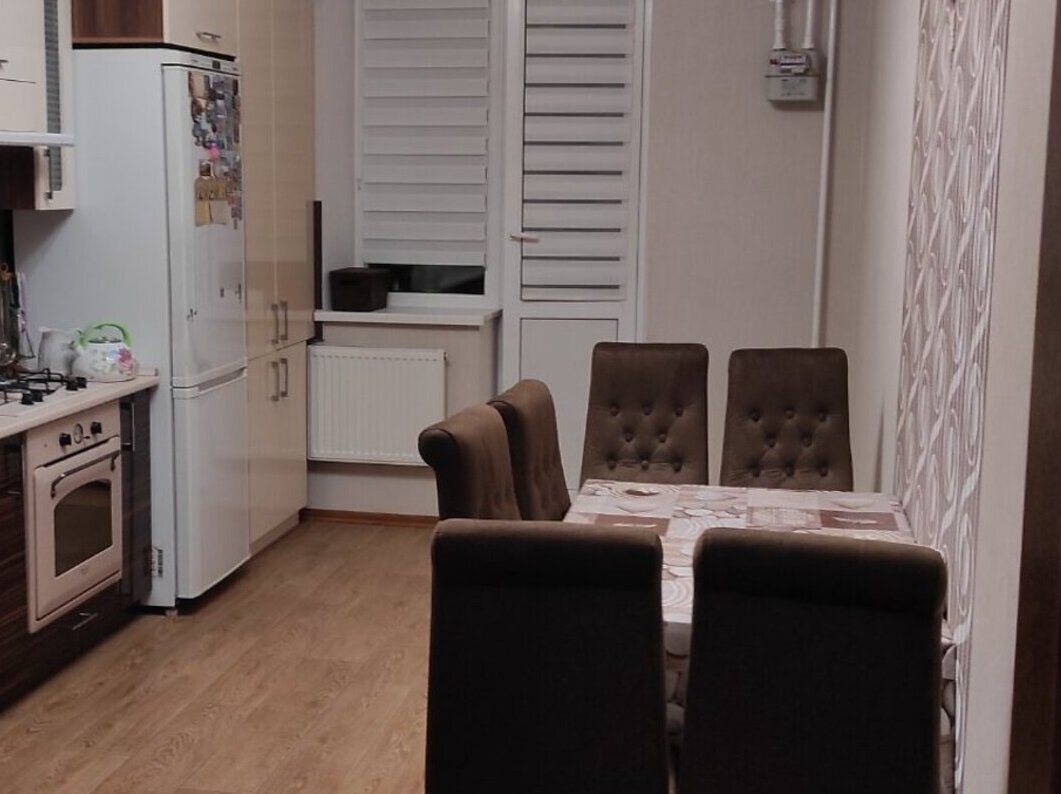 Продаж 2к квартири 80.7 кв. м на вул. Левка Лук’яненка фото 1 Продаж 2к квартири 80.7 кв. м на вул. Левка Лук’яненка фото 1