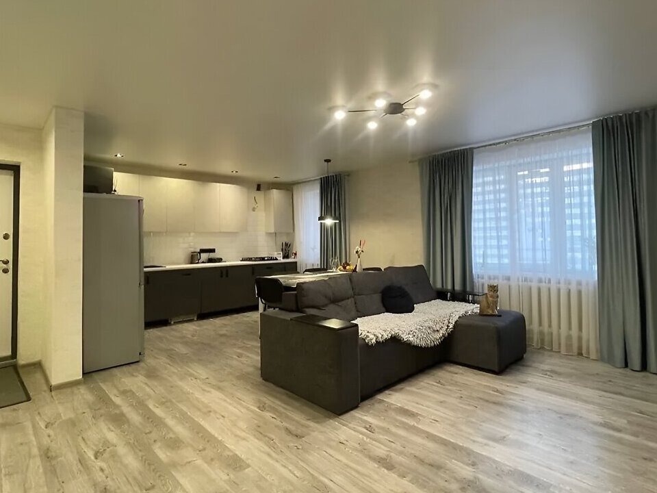 Продаж 4к квартири 80 кв. м на вул. Дмитра Білоконя фото 1 Продаж 4к квартири 80 кв. м на вул. Дмитра Білоконя фото 1