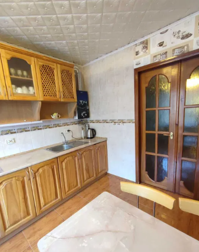 Продам 3 кімнатну квартиру в центрі міста фото 1 Продам 3 кімнатну квартиру в центрі міста фото 1