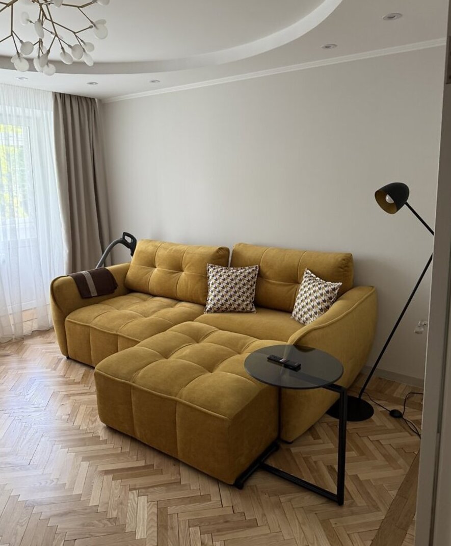 Продаж 3к квартири 67 кв. м на просп. Космонавтів фото 1 Продаж 3к квартири 67 кв. м на просп. Космонавтів фото 1