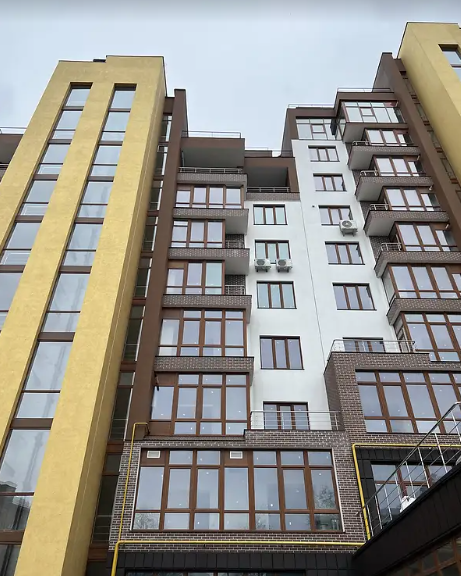 Продаж 3к квартири 117 кв. м на вул. Монастирська фото 1 Продаж 3к квартири 117 кв. м на вул. Монастирська фото 1