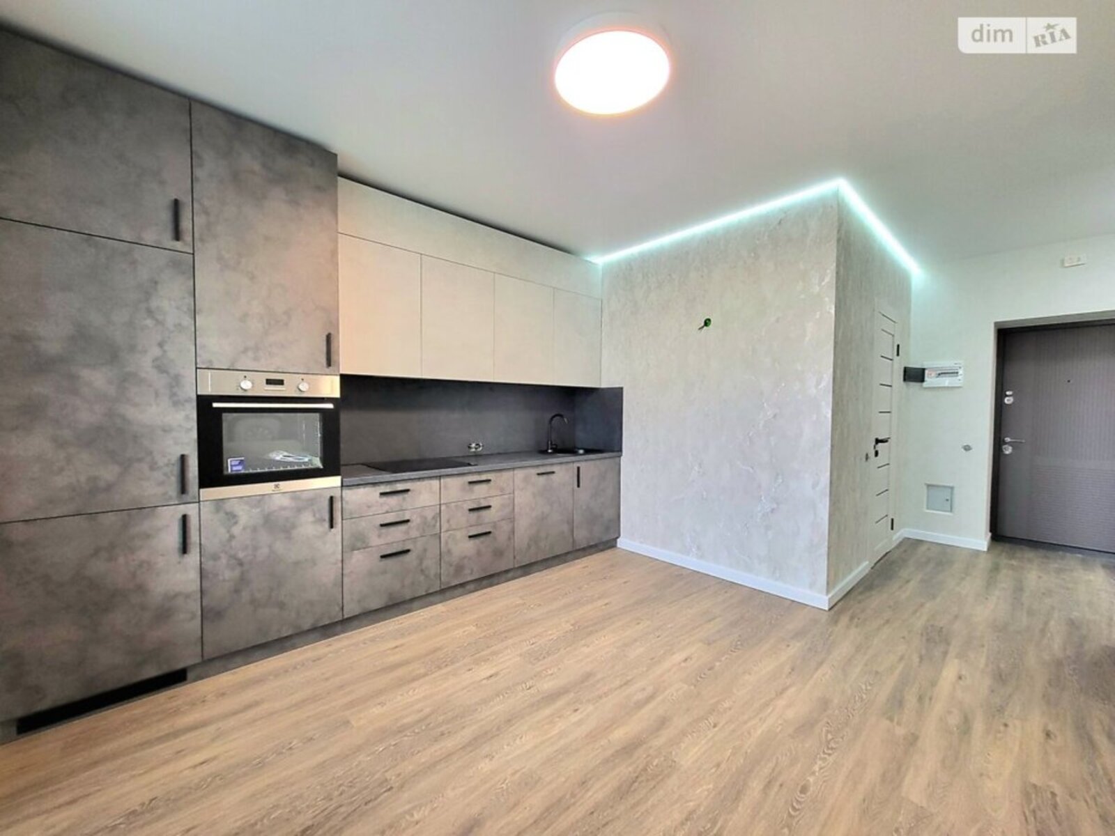 Продаж 1к квартири 50 кв. м на Олександріївська, кв. 81 фото 1 Продаж 1к квартири 50 кв. м на Олександріївська, кв. 81 фото 1