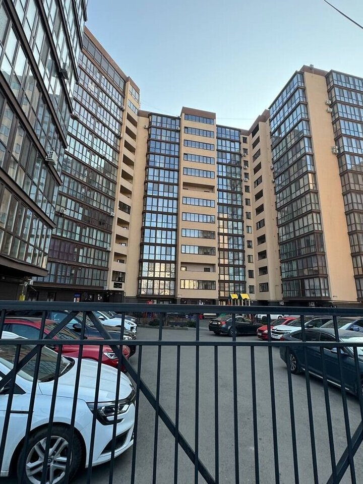 Продаж 2-кімнатної чорнової квартири, ЖК Пироговський фото 1 Продаж 2-кімнатної чорнової квартири, ЖК Пироговський фото 1