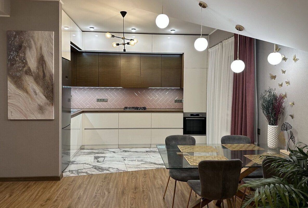 Продаж 3к квартири 220 кв. м на вул. Генерала Гандзюка фото 1 Продаж 3к квартири 220 кв. м на вул. Генерала Гандзюка фото 1