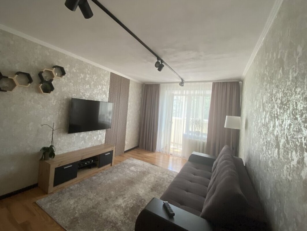 Продаж 2к квартири 65 кв. м на вул. Пирогова фото 1 Продаж 2к квартири 65 кв. м на вул. Пирогова фото 1