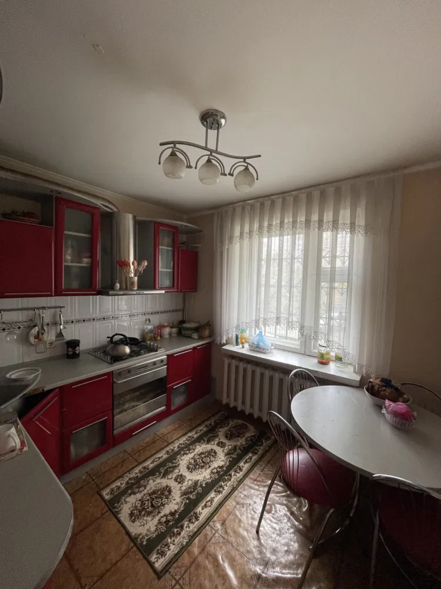 Продаж 3-кімнатної квартири фото 1 Продаж 3-кімнатної квартири фото 1