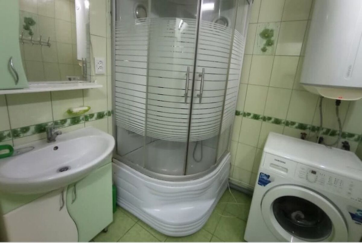 Продаж 2-кімнатної квартири в гуртожитку фото 1 Продаж 2-кімнатної квартири в гуртожитку фото 1