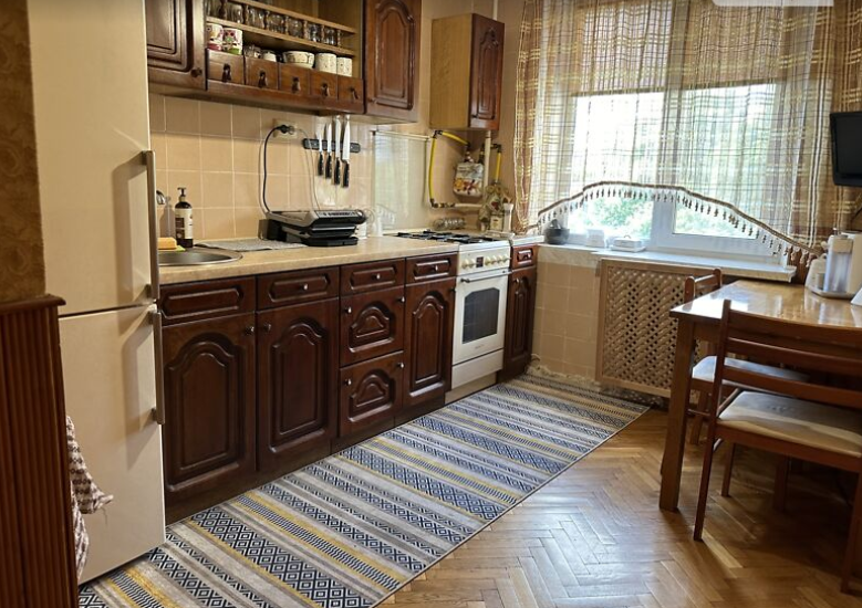 Продаж 3к квартири 65 кв. м на вул. Пирогова фото 1 Продаж 3к квартири 65 кв. м на вул. Пирогова фото 1